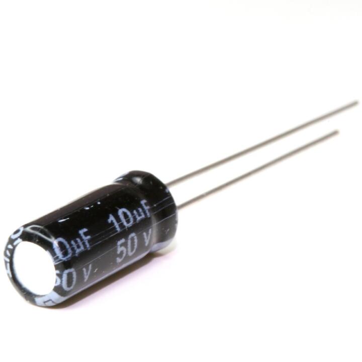 Imagen de Capacitor Electrolítico De Aluminio 10uF 50V 5x7 mm